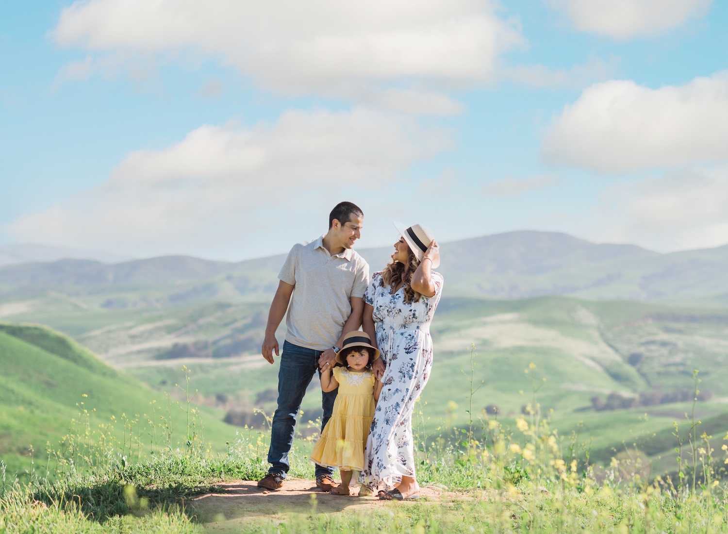 Read more about the article Spring in Los Angeles: The Best Time For Your Family Photoshoot