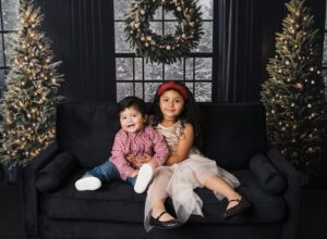 Read more about the article Holiday Mini Sessions in My Culver City Photography Studio